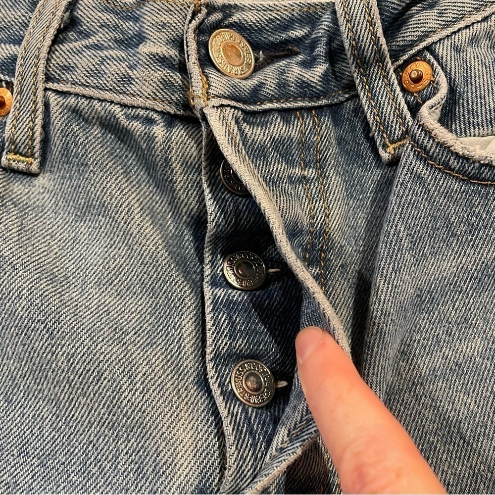 Levi’s Wedgie Icon Fit Ankle Jeans in Partner In Crime High Rise Distressed 28 - Picture 5 of 12